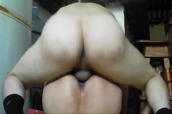 Aunty may be old but she is damn hot in sex as 18yrs old chick