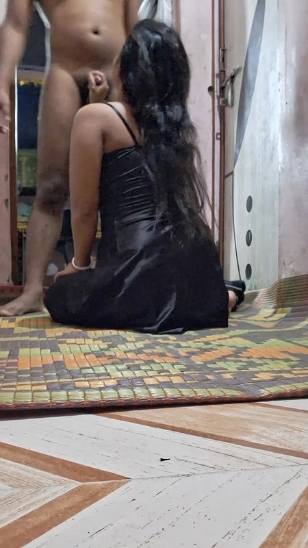 relaxing in her room and her older step brother puts his cock in her mouth – homemade porn