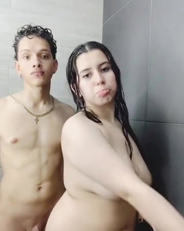 Beautiful Girl With Amazing Tits Enjoys With Lover In Shower