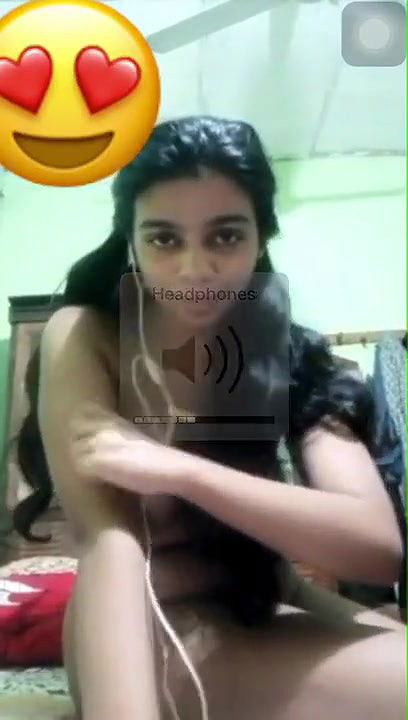Desi sexy village bhabi big boobs on cam