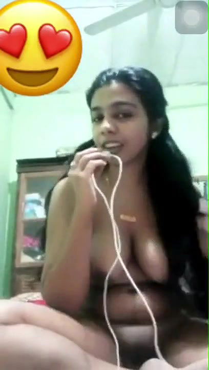 Desi sexy village bhabi big boobs on cam
