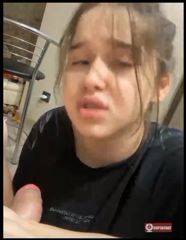 CUTE GIRL BLOWJOB WITH CUTE EXPRESSION