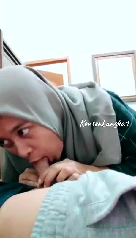 Cute Girl Blowjob