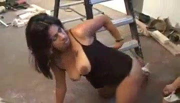 dusky chubby milf getting nailed by a carpenter