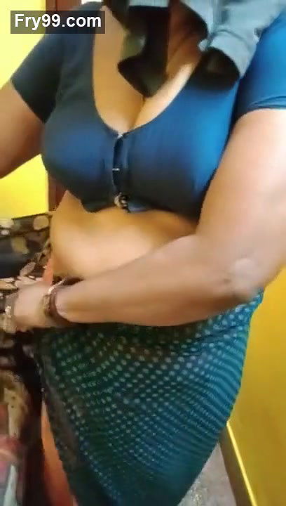 Tamil big boobs aunty change