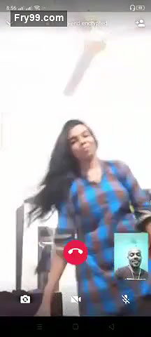 Sexy Lankan Girl Showing Her Boobs on Vc