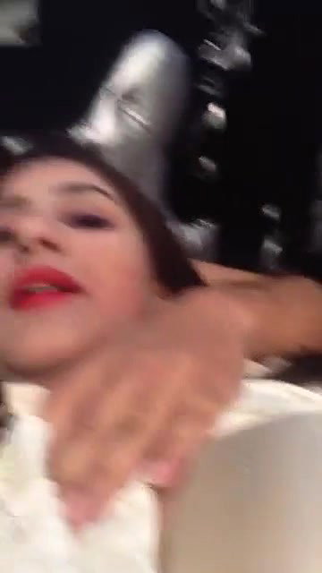 hot babe with lover boobs show
