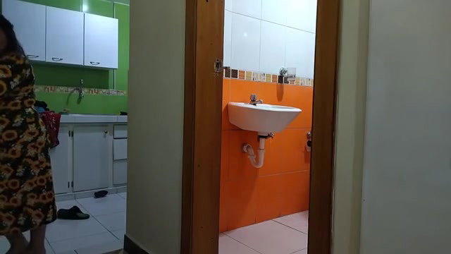 Making office washroom memorable with secretary