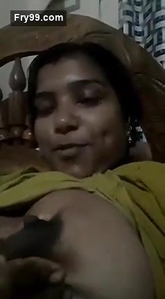 Tamil Bhabhi Boobs Show