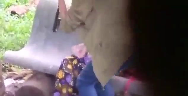 Myanmar girl blowjob with her boyfriend in the park