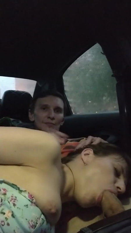 Oral sex in the car 2