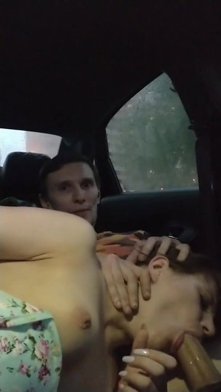 Oral sex in the car 2