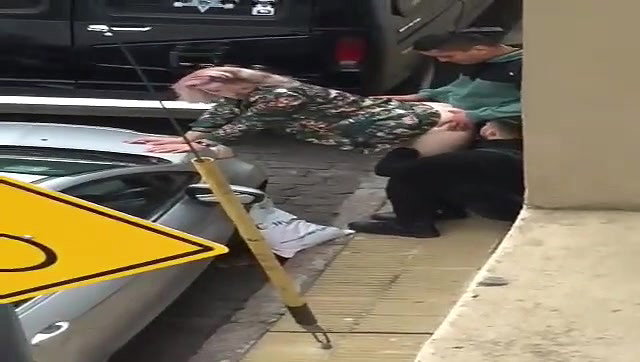 Roadside threesome