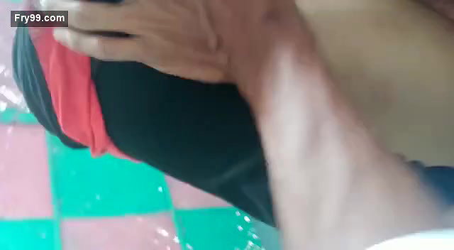 Gf enjoying outdoor pussy fingering by lover