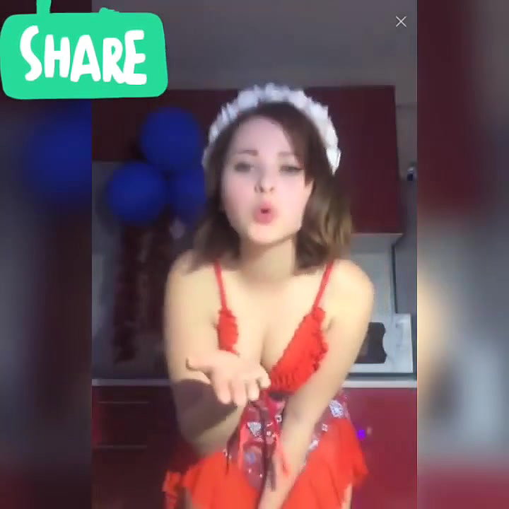 Top 15 downblouses of all time Best of Bollywood, OOTD and accidental cleavages