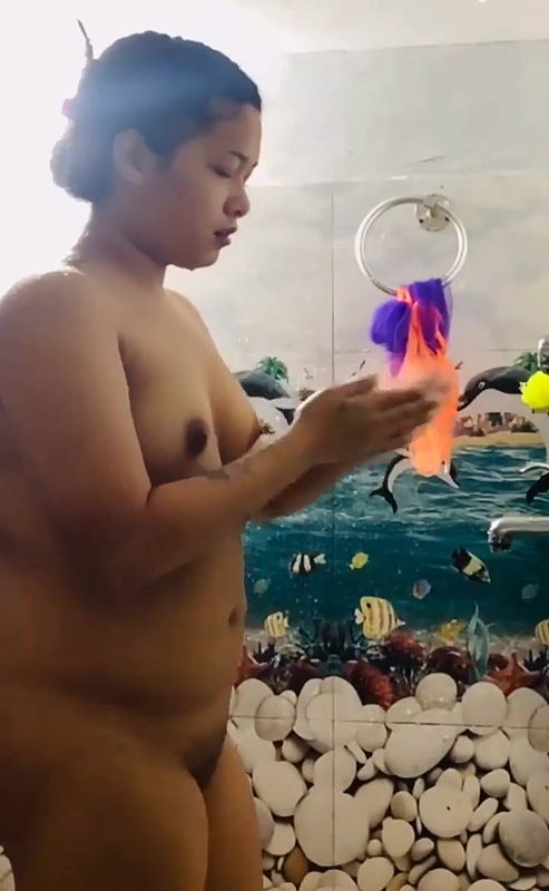 Nepali Girl Bathing And Masturbating 3clips