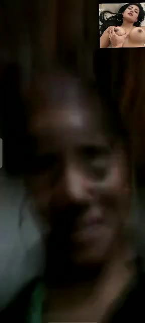 Cute Desi Girl Shows her Boobs 