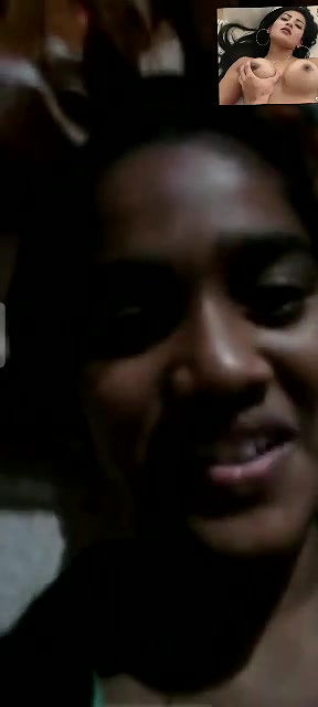 Cute Desi Girl Shows her Boobs 