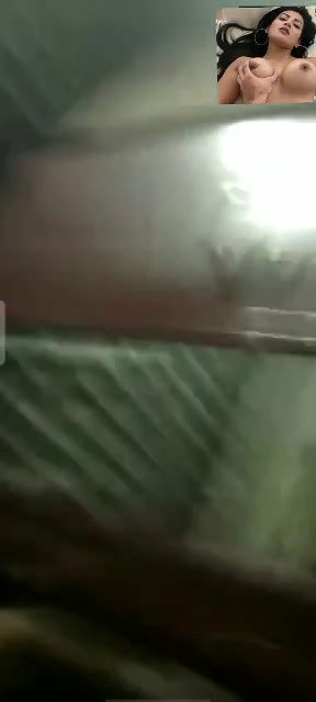 Cute Desi Girl Shows her Boobs 