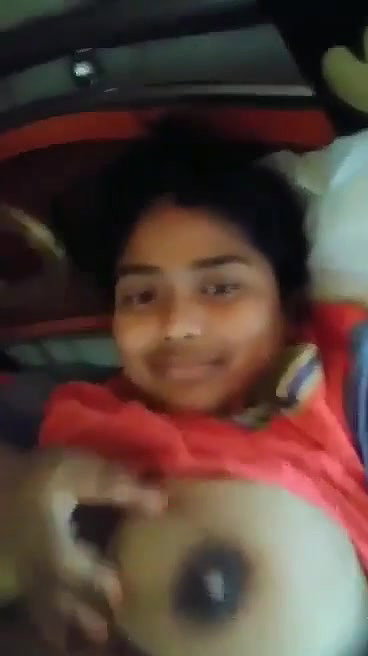 Desi Girl Showing Her Bigboobs