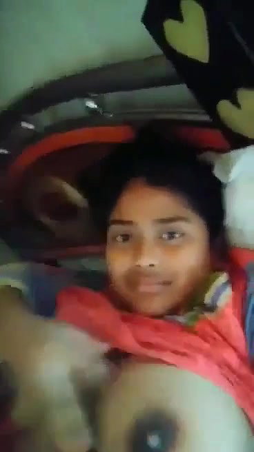 Desi Girl Showing Her Bigboobs