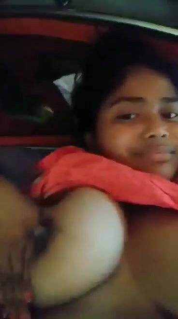 Desi Girl Showing Her Bigboobs