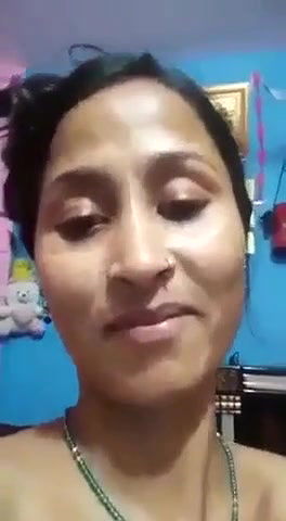 Hot bhabhi nude show