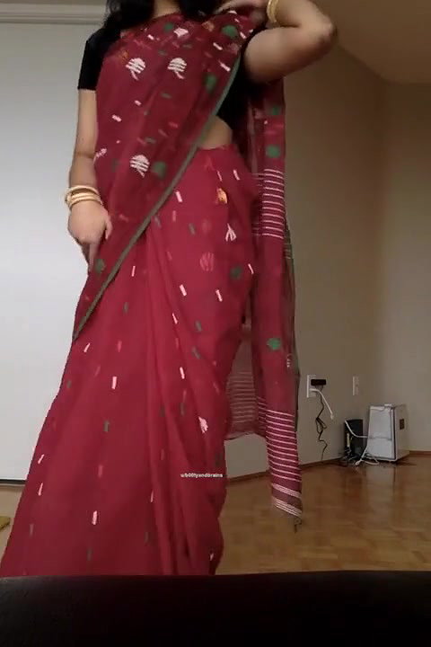 Desi Bhabi Stripping Saree And showing ass