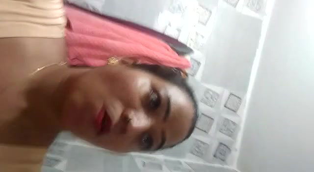 PUNJABI BHABHI SHOWING NUDE BODY