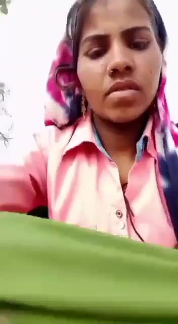Desi Village Girl Shows Her Pussy