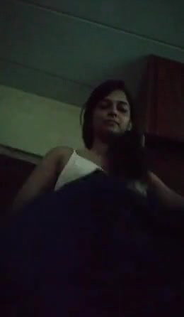 Desi girl nude show