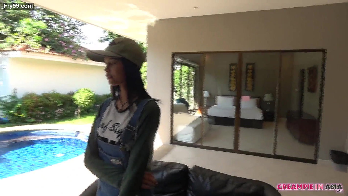 Cute asian girl pick form road and fuck