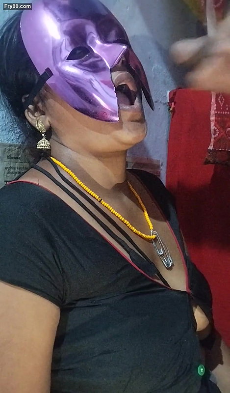 Aaj to mami ki gand Mari our Sara mall mami ko pila Diya raat ko.