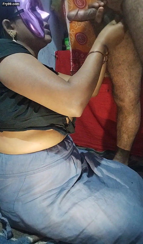 Aaj to mami ki gand Mari our Sara mall mami ko pila Diya raat ko.