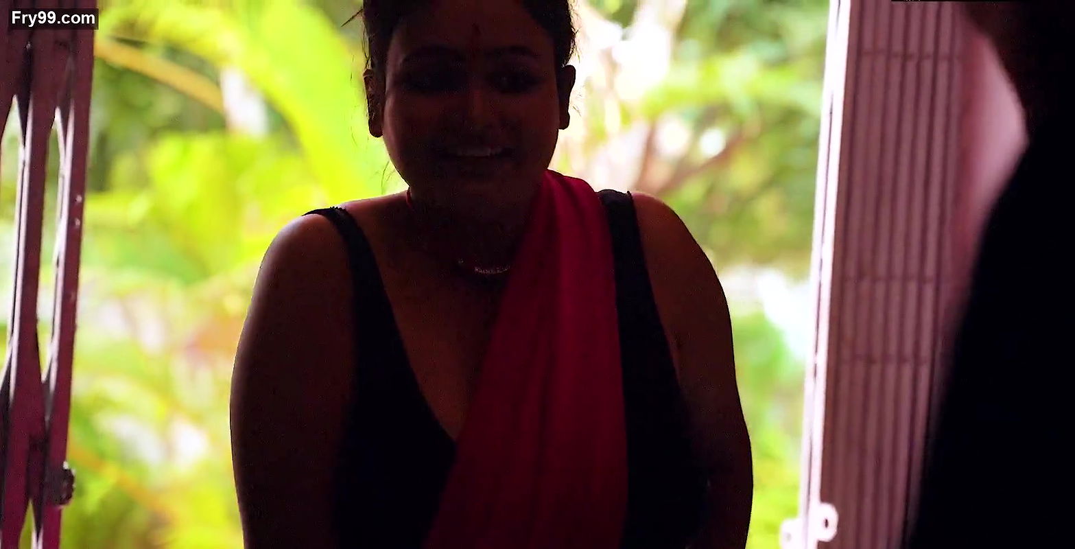 Desi Bade Bade Kadu Jaisi Dudh Sabjiwali Bhabhiji Ko dekh Ghar ka Malik Khud Ko Chodne se Rok Nahi Saka ( Hindi Audio ).