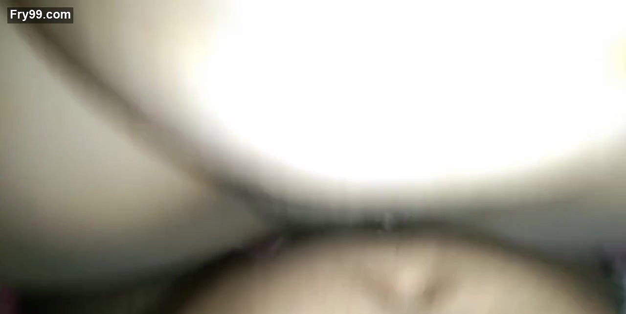 Hot bhabhi ko taang faila kr choda mza aa gya.