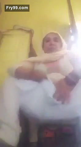 Paki Pathan Milf Showing