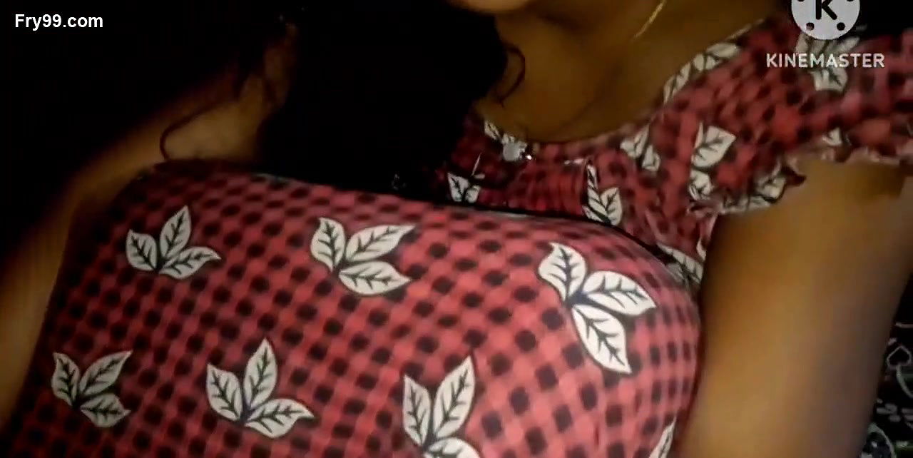 Hot sonali bhabhi boyfriend se chudwa leya.