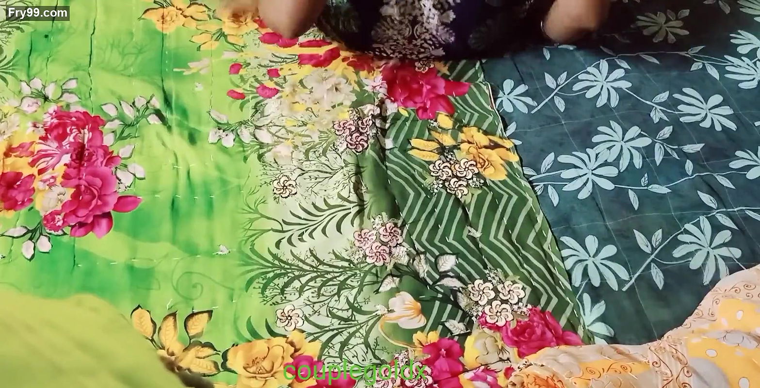 Komal to ghar me hi moot n lagi ho.