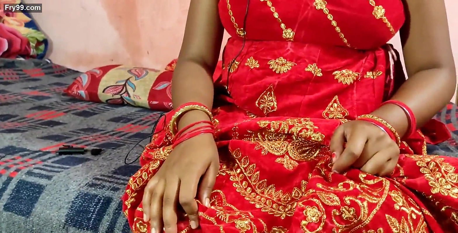 Morning Sex With Hot Indian Bhabhi In Bedroom Hindi Clear Voice.