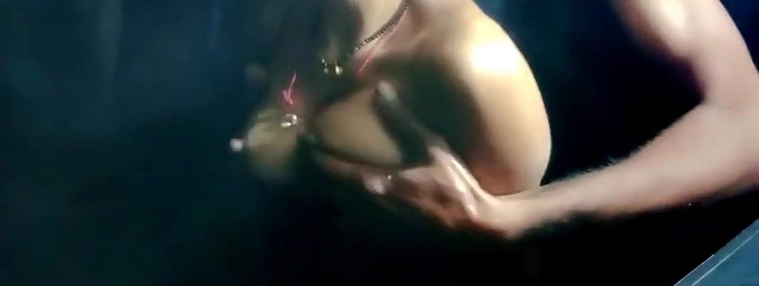 Sexy gf ke boobs ke sexy boobs.