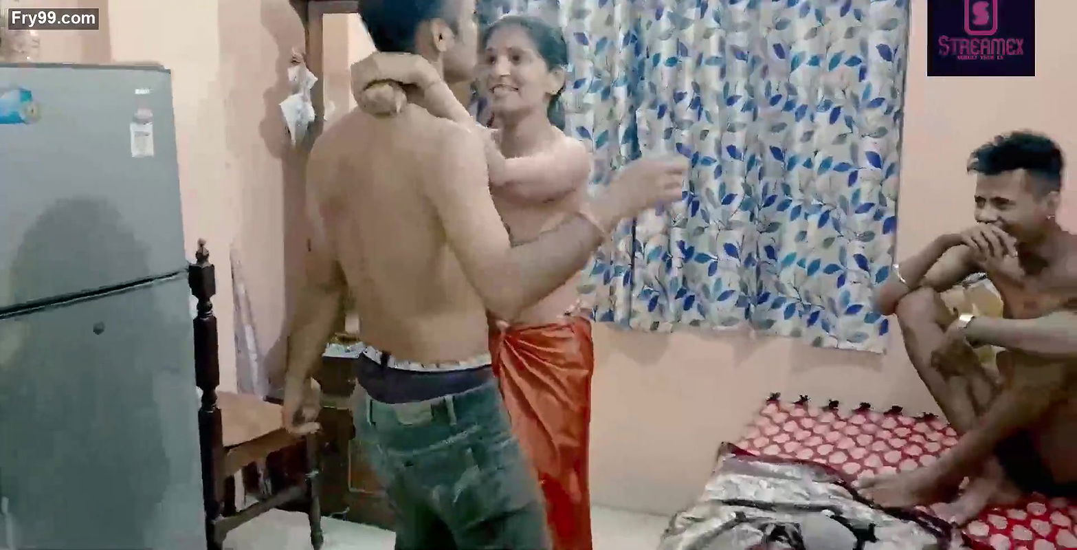 Threesome Hardcore Indian Bhabi Doggy style.