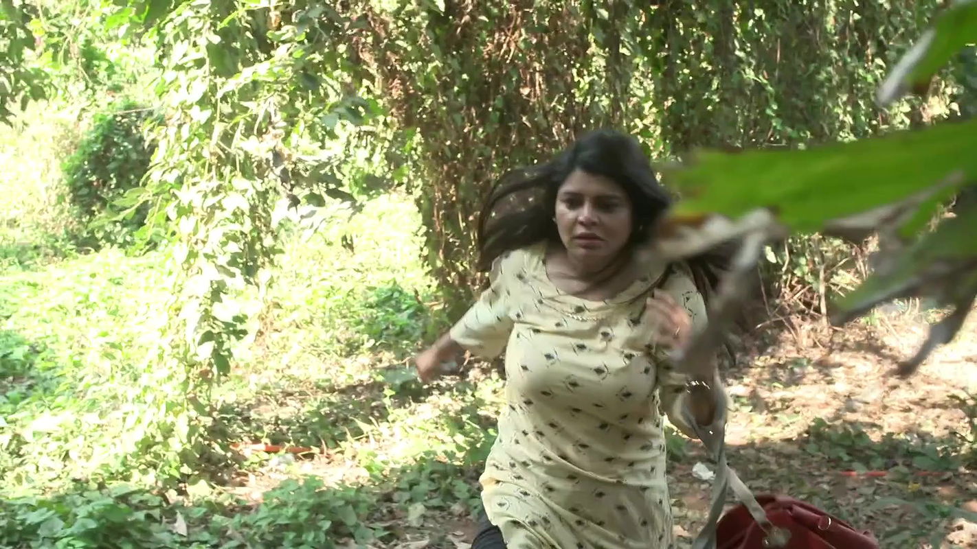 Hot sexy lady big boobs bouncing and girl molesting a guy from crime patrol