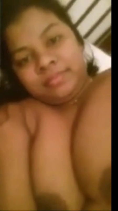 Desi Milf Showing And Rubbing Pussy