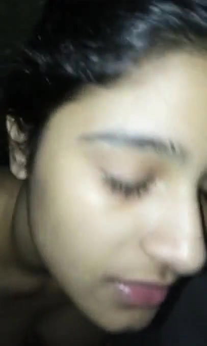 Super Cute Desi Girl Blowjob
