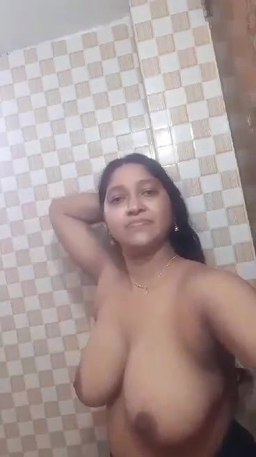 Bigboob Bhabi Bathing