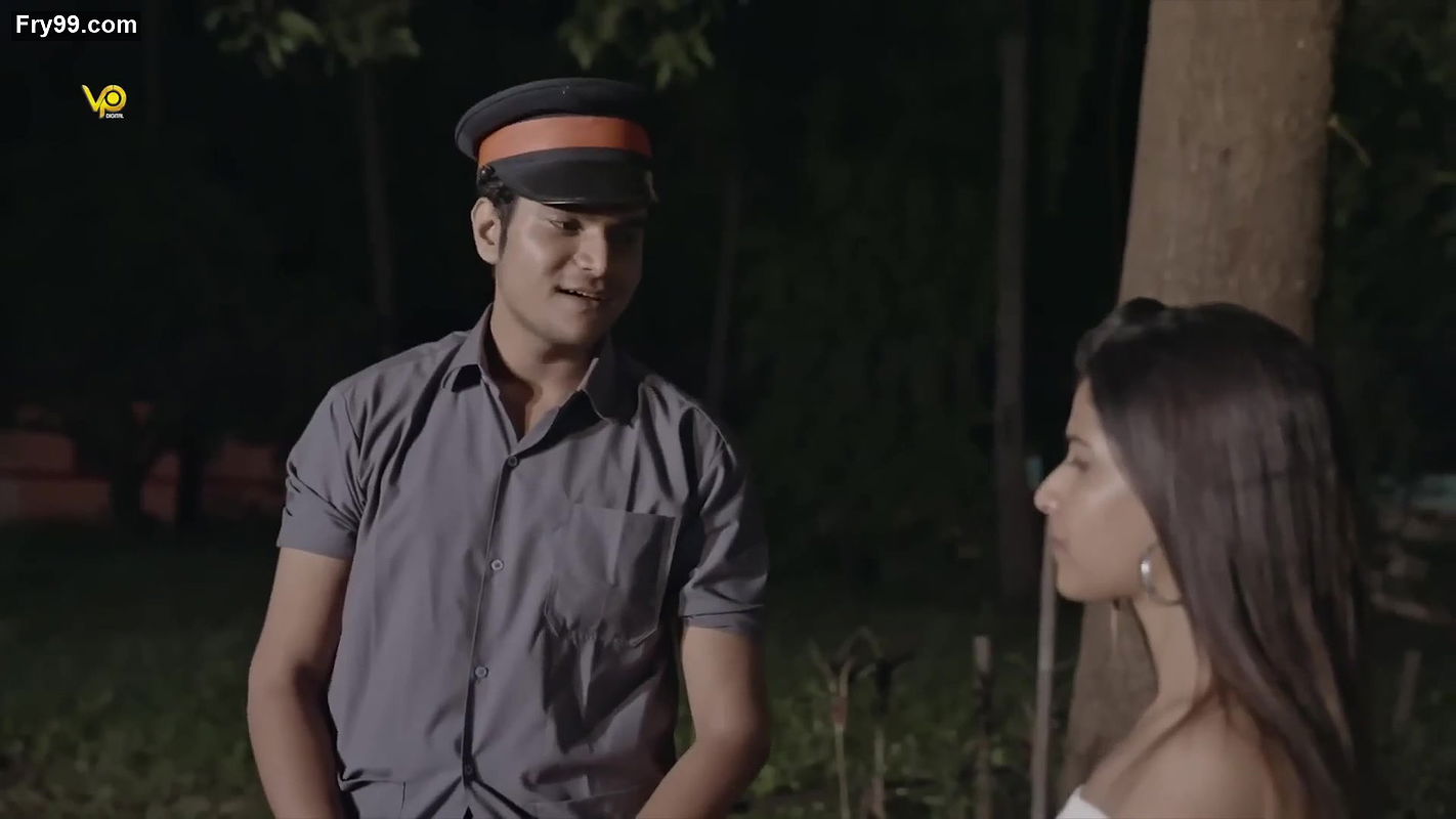 Hot young girls wet cleavage show bathing in short film