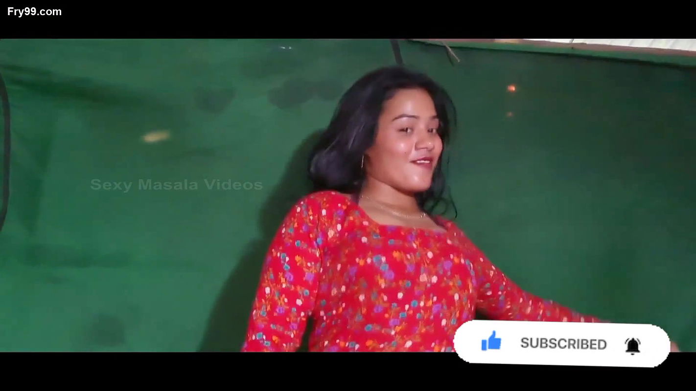 Young hot girls seductive cleavage show dance – HD