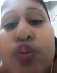 Sexy Desi Milf Aunt Bathing