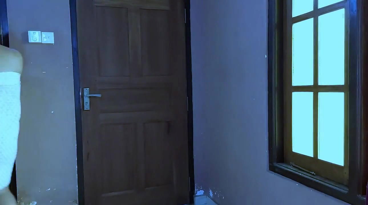 18 week pregnant milf Prank without bra with a delivery guy.